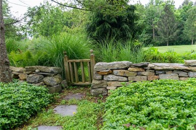 526 Mickley Rd, Whitehall, PA 18052 - photo 4