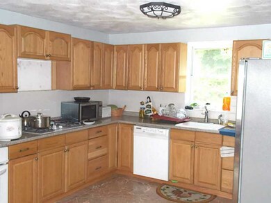 25 Brown Ave, North Providence, RI 02911 - photo 6