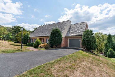 403 Candlelight Dr, Staunton, VA 24401 - photo 2