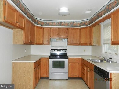 143 Gentry Dr, Perkasie, PA 18944 - photo 4