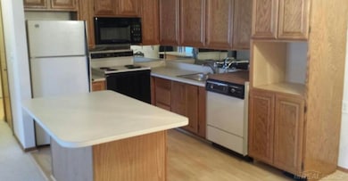 15530 Ashley Ct, Macomb, MI 48044 - photo 5