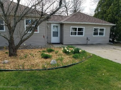 Outdoors Front Close up N