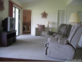 Living Room toward Masterbedrm