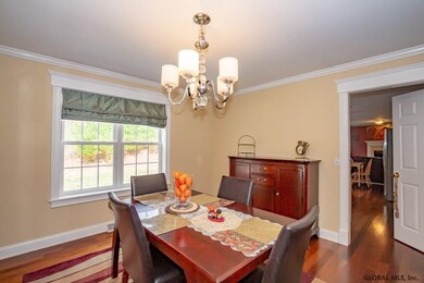 6946 Suzanne Ct, Schenectady, NY 12303 - photo 5