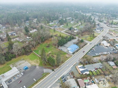 329 Merlin Rd, Merlin, OR 97532 - photo 5