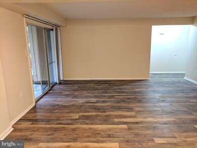 12284 Stevenson Ct unit 17, Woodbridge, VA 22192 - photo 4