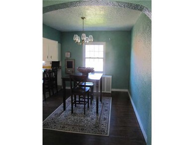 Dining Room. The dining room, set the table and en