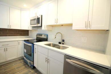 Sagamore Place Condominiums unit 608, Quincy, MA 02171 - photo 3