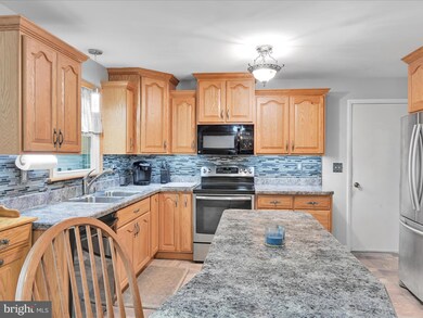 12 Lindbergh Dr, Palmyra, PA 17078 - photo 7