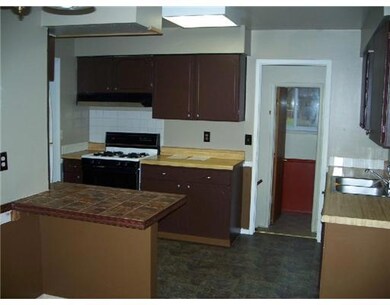 2038 Peggy Place, Lansing, MI 48910 - photo 2