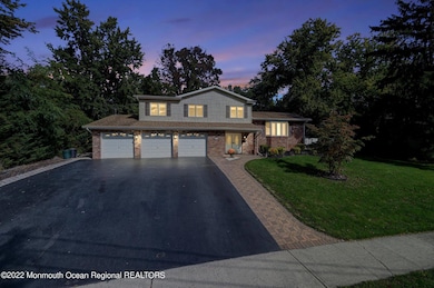 24 Colonial Dr, Matawan, NJ 07747 - photo 3