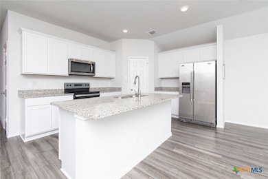 1717 Cedrus Dr, Belton, TX 76513 - photo 5