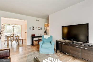 425 Beach Dr, Annapolis, MD 21403 - photo 4