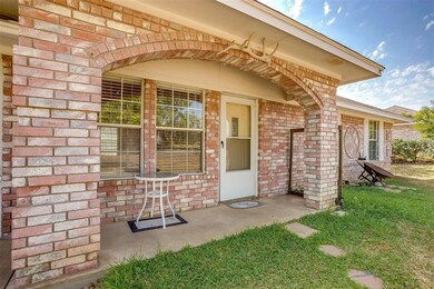 1105 Summer Wheat St, Cleburne, TX 76031 - photo 3