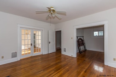 31 N Lake Ave, Troy, NY 12180 - photo 4