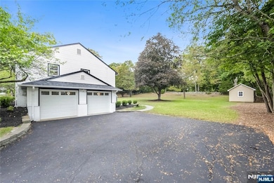 15 Sunrise Ln, Upper Saddle River, NJ 07458 - photo 3