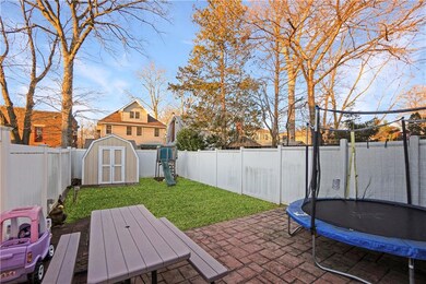 211 Kemball Ave, Staten Island, NY 10314 - photo 4