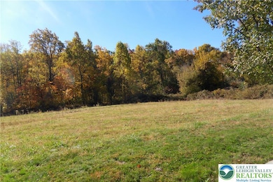 2212 S Melrose St, Allentown, PA 18103 - photo 5