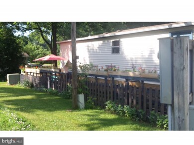 117 Valley View Trailer Park, Reading, PA 19605 - photo 3