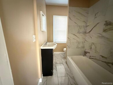 8096 Wetherby St, Detroit, MI 48204 - photo 4