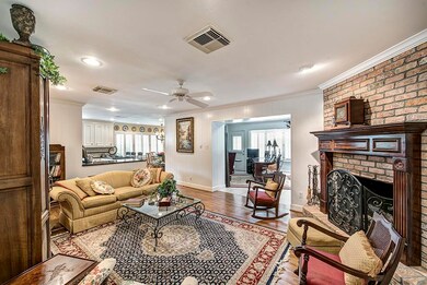 12102 Kimberley Ln, Houston, TX 77024 - photo 4