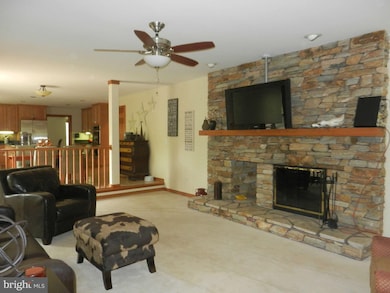 8527 Hill Spring Dr, Lutherville Timonium, MD 21093 - photo 7