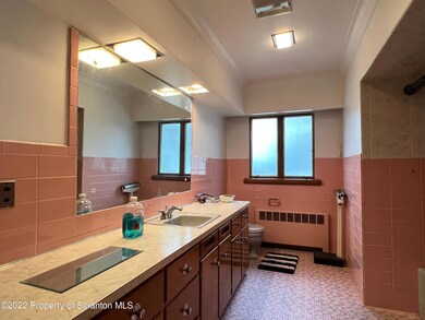 10 Butler St, Old Forge, PA 18518 - photo 6