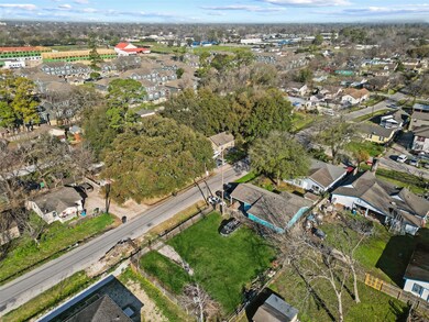 8604 Helmers St, Houston, TX 77022 - photo 6