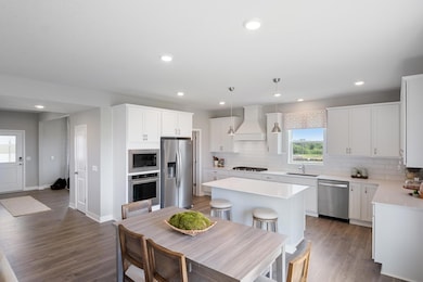 1824 Rainier Dr, Shakopee, MN 55379 - photo 5