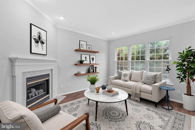 12033 Edgemere Cir, Reston, VA 20190 - photo 4