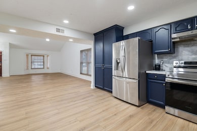 3719 Straightfork Dr, Houston, TX 77082 - photo 7