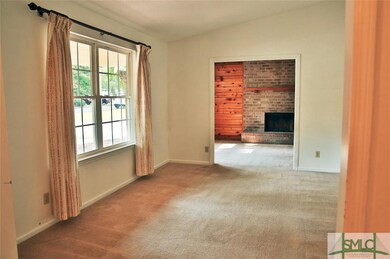 LARGE LIVING SPACE WITH CARPET