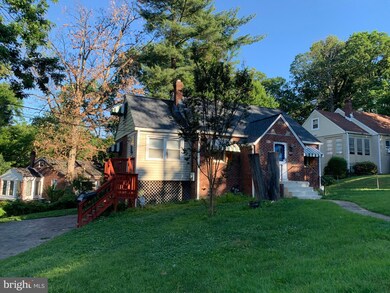 6800 Belford Dr, Takoma Park, MD 20912 - photo 2