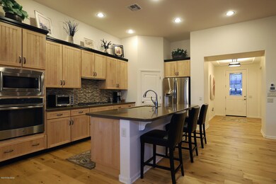 Breakfast Bar & Kitchen