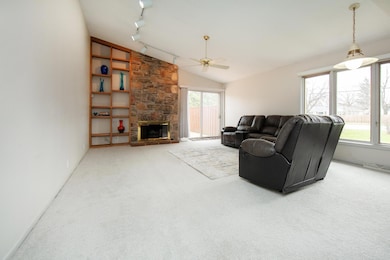 1306 Olympic Dr, Waterloo, IA 50701 - photo 6