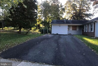 34 Pinafore Ln, Willingboro, NJ 08046 - photo 2