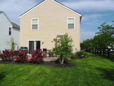 5079 Maple Valley Dr, Columbus, OH 43228 - photo 2