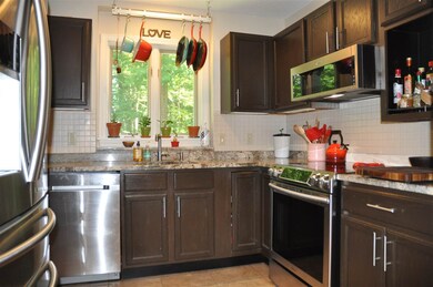 83 Chestnut Dr, Allenstown, NH 03275 - photo 2