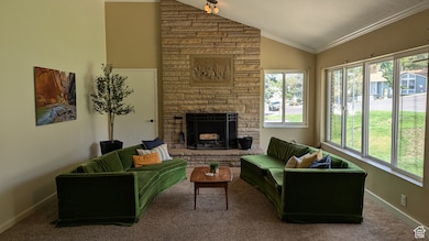 Sunroom / solarium with lofted ceiling