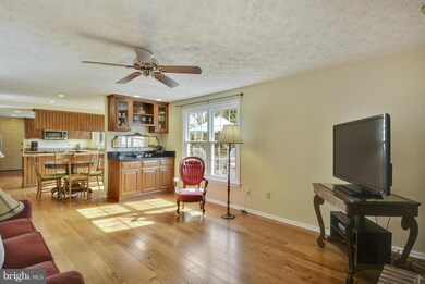 12605 Bayard Dr, Reston, VA 20191 - photo 6