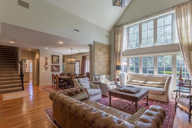 Living room/DR combo