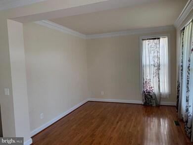 42689 Ashburn Tillett Dr, Ashburn, VA 20148 - photo 6