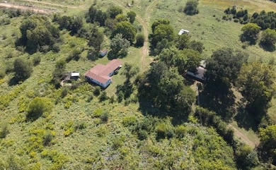 20864 Luton Ln, Howe, OK 74940 - photo 5