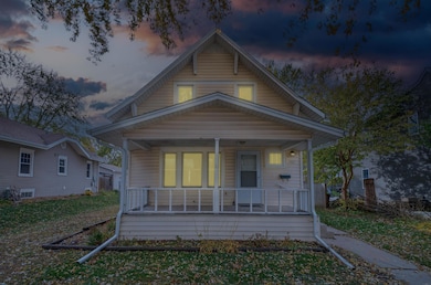 707 Reber Ave, Waterloo, IA 50701 - photo 2