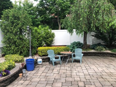 119 Ridgewood Place, Staten Island, NY 10301 - photo 3