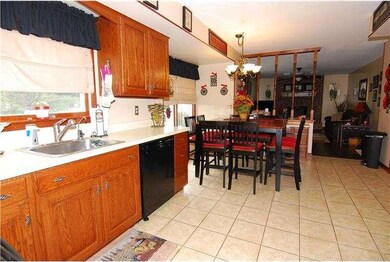 4220 Stoudts Ferry Bridge Rd, Reading, PA 19605 - photo 7