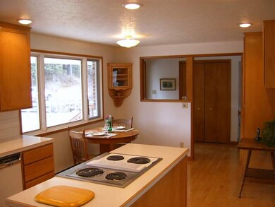 2007 E Leona Dr, Spokane, WA 99208 - photo 2