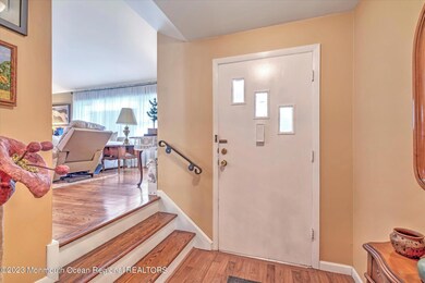 21 Meadowbrook Dr, East Windsor, NJ 08520 - photo 3