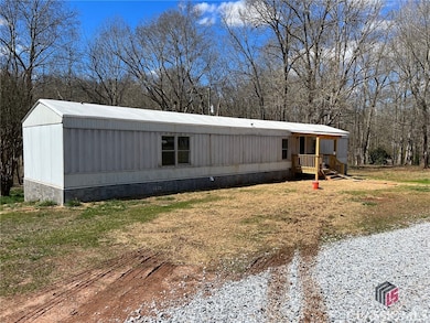 213 Riverbend Rd SE, Commerce, GA 30530 - photo 2