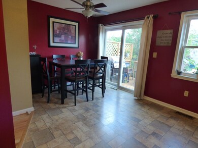 85 Tennis Plaza Rd unit 14, Dracut, MA 01826 - photo 5